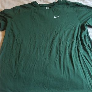 Nike t shirt green xxl 2/$25